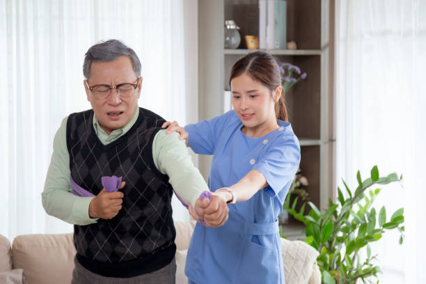 dich-vu-can-tim-nguoi-giup-viec-cham-nguoi-gia-Giup-Viec-Hoan-My